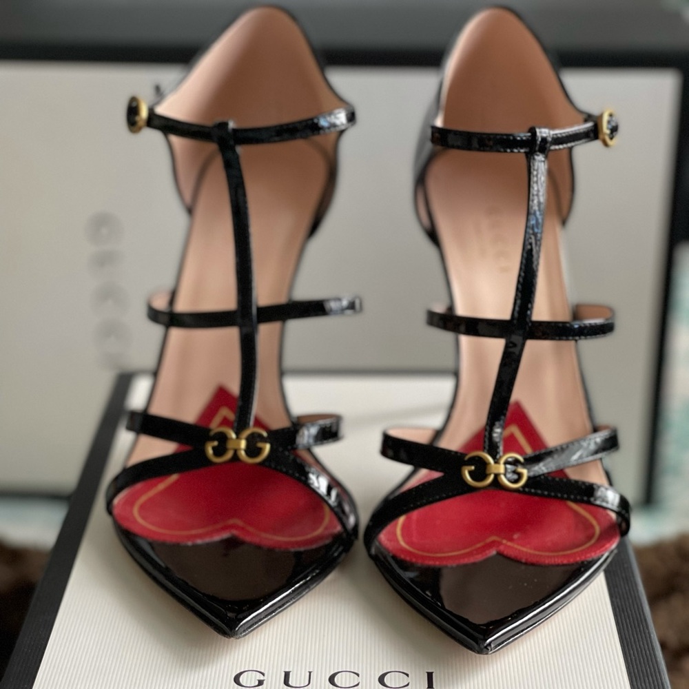 GUCCI WOMEN'S JERRY HIGH-HEEL SANDALS IN NERO